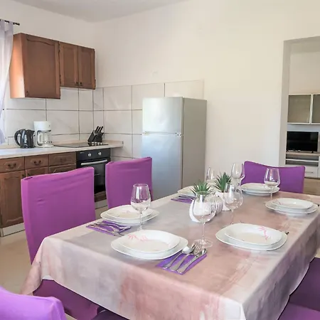 Feriehus Laura By Interhome Potpićan
