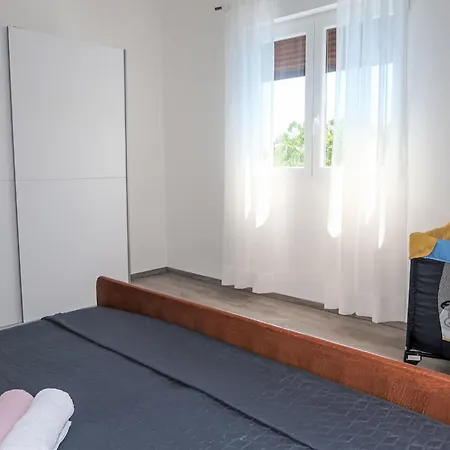 Laura By Interhome Feriehus